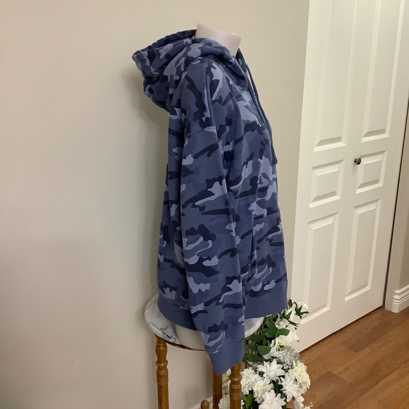 Like New Blue Camo Hoodie XL 39-41 bust - Picture 3 of 10